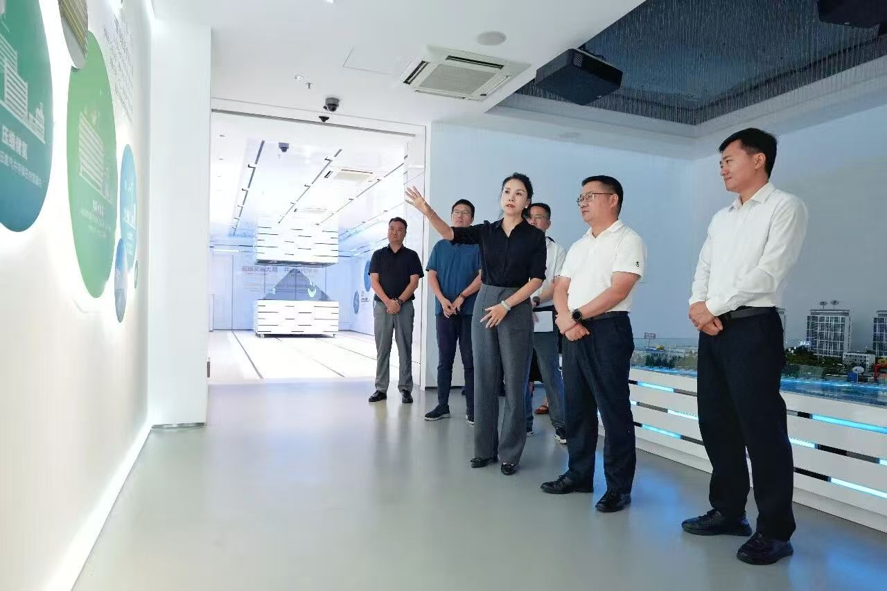 顺德光谷新机遇｜佛山市委常委、顺德区委书记陈新文莅临昇辉控股调研指导